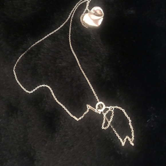 Vintage Bean Sterling Silver heart 16 inch chain. Solid heart, not hollow.? - Picture 4 of 5